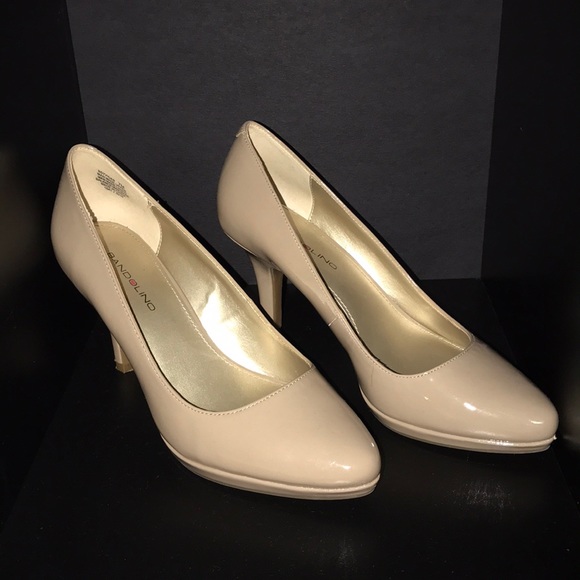 Bandolino Shoes - Bandolino Nude Heals!